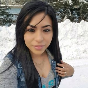 Meet your Posher, Leticia